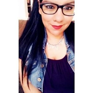 Meet your Posher, Airicka